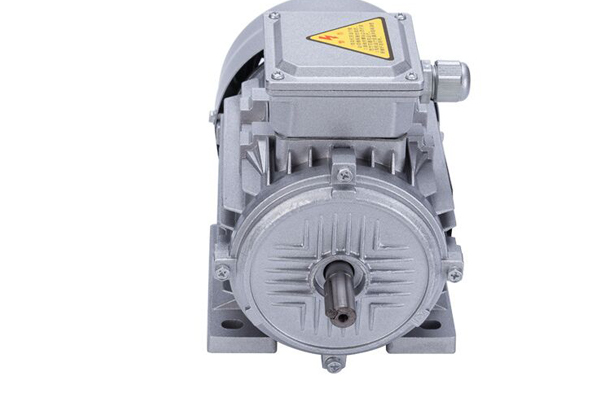 電機斷軸因什么而造成？